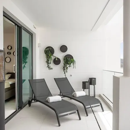 Luxury With Jacuzzi *