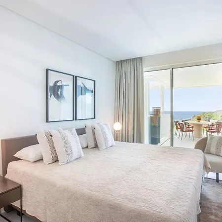 Luxury With Jacuzzi 아파트 *