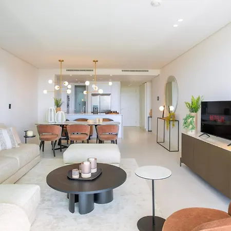 Luxury With Jacuzzi מארבלה