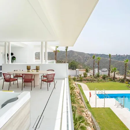 דירה Luxury With Jacuzzi מארבלה