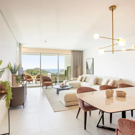 Luxury With Jacuzzi דירה מארבלה