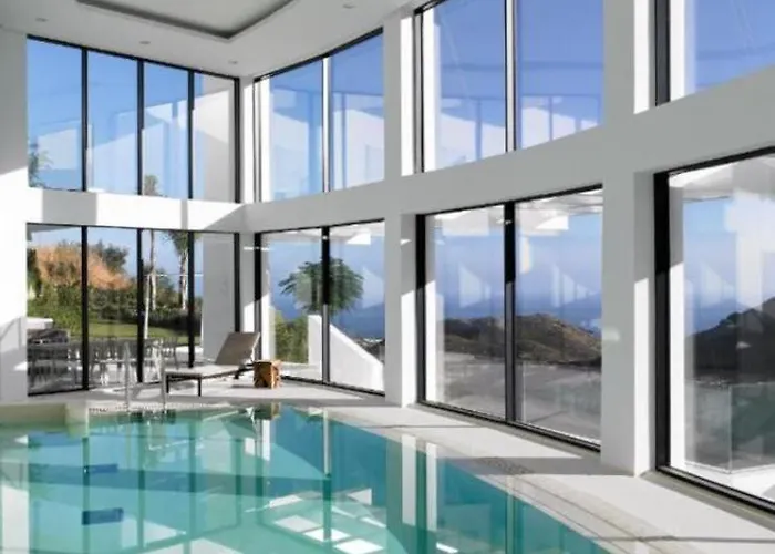 Luxury With Jacuzzi