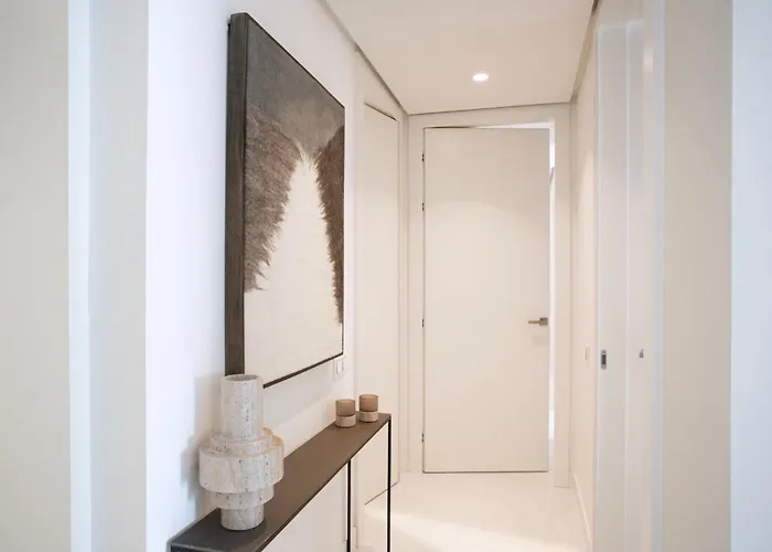 Luxury With Jacuzzi Апартаменти