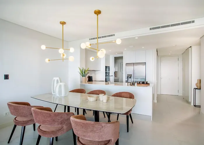 Апартаменти Luxury With Jacuzzi Марбелья